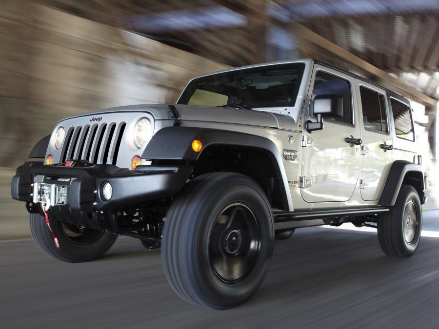  Jeep Wrangler Call of Duty MW3 Special Edition 2011 года  (фото 23 из 33)